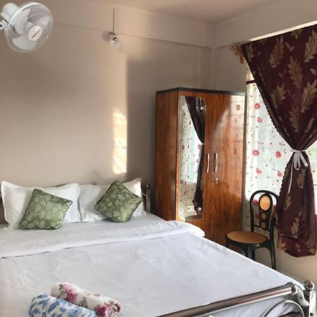 Living Roots Lodge Cherrapunji Extérieur photo