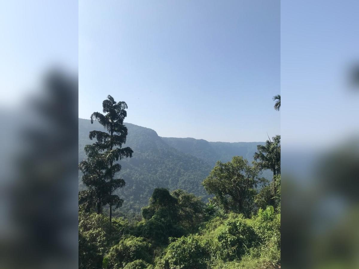 Living Roots Lodge Cherrapunji Extérieur photo